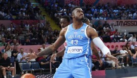 科怀·伦纳德加盟快船队，西部劲旅蜕变之路