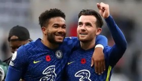 德布劳内：曼城灵魂中场，短暂亮相赢得全场掌声